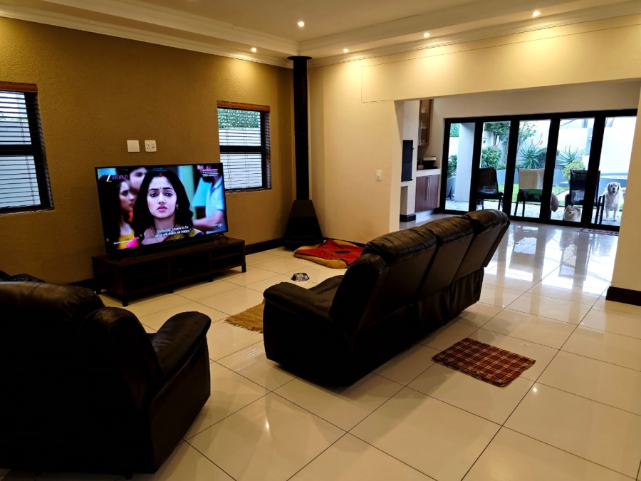5 Bedroom Property for Sale in Sandown Western Cape